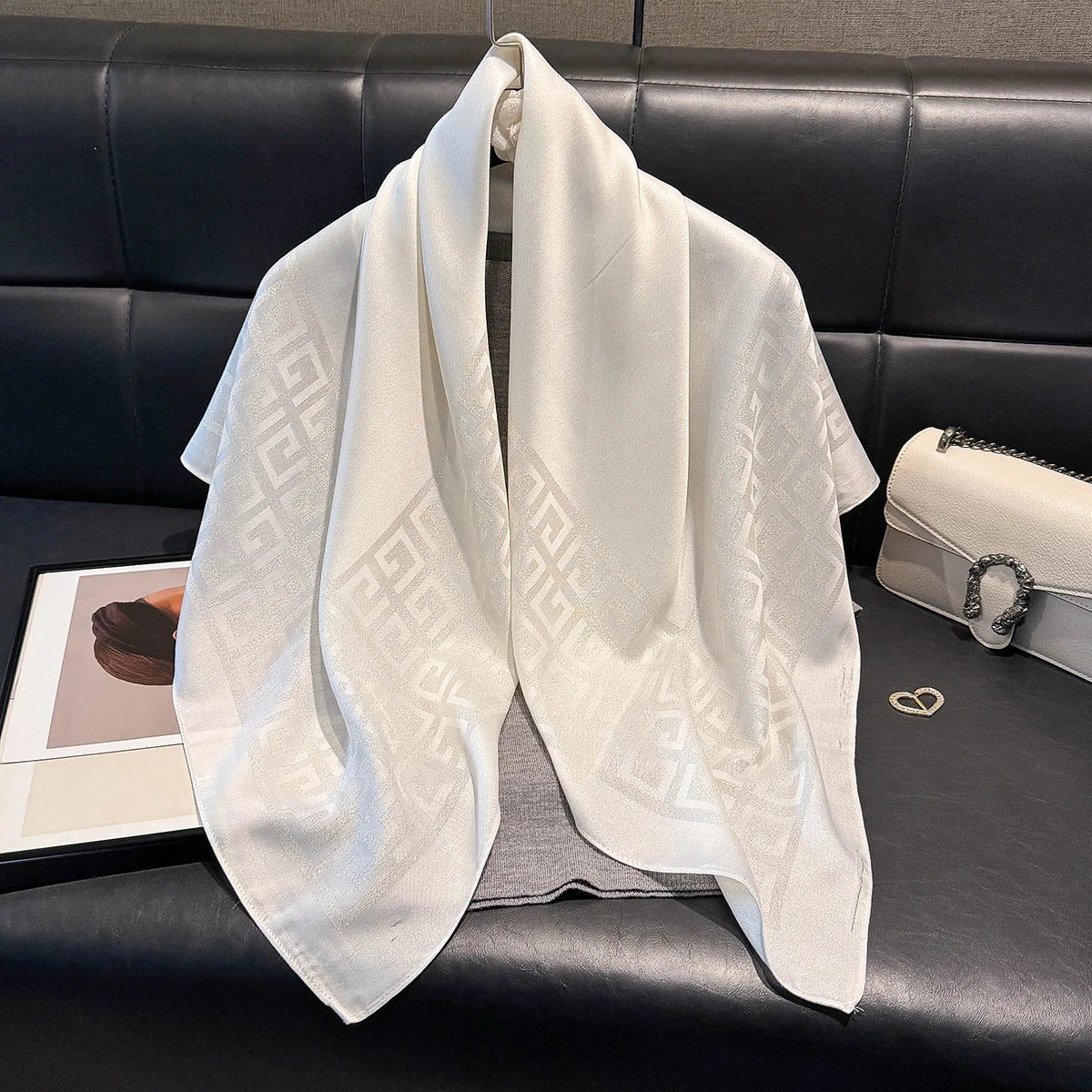 2025 mais recente primavera e outono moda feminina hijab sedoso muçulmano quadrado proteção solar xale marca de luxo macio cachecol feminino
