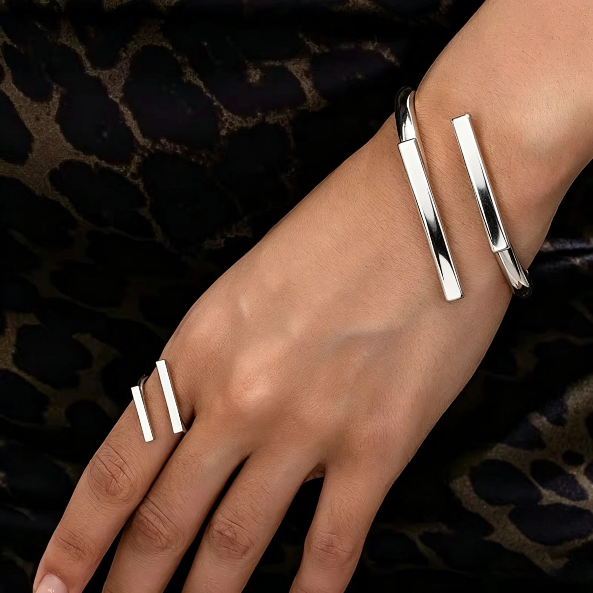 2 pçs nova moda design simples geométrico aberto pulseira anel conjunto, tendência personalizada feminina acessórios de festa de férias presentes