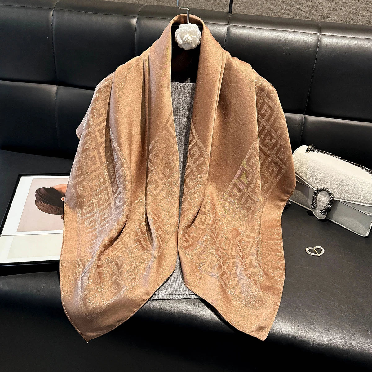 2025 mais recente primavera e outono moda feminina hijab sedoso muçulmano quadrado proteção solar xale marca de luxo macio cachecol feminino