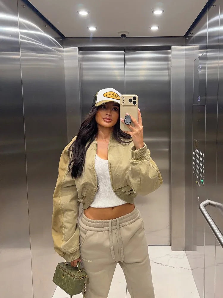 Jaquetas Bomber Cropped Femininas em Caqui com Gola Lapela, Fechamento Total com Zíper, Detalhes de Bolso, Manga Longa, Moda Casual Y2K